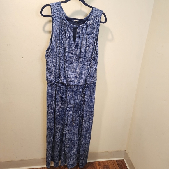 Roz & Ali Chic Blue Patterned Plus Size  Sleeveless Jumpsuit Size 3x - Picture 12 of 13